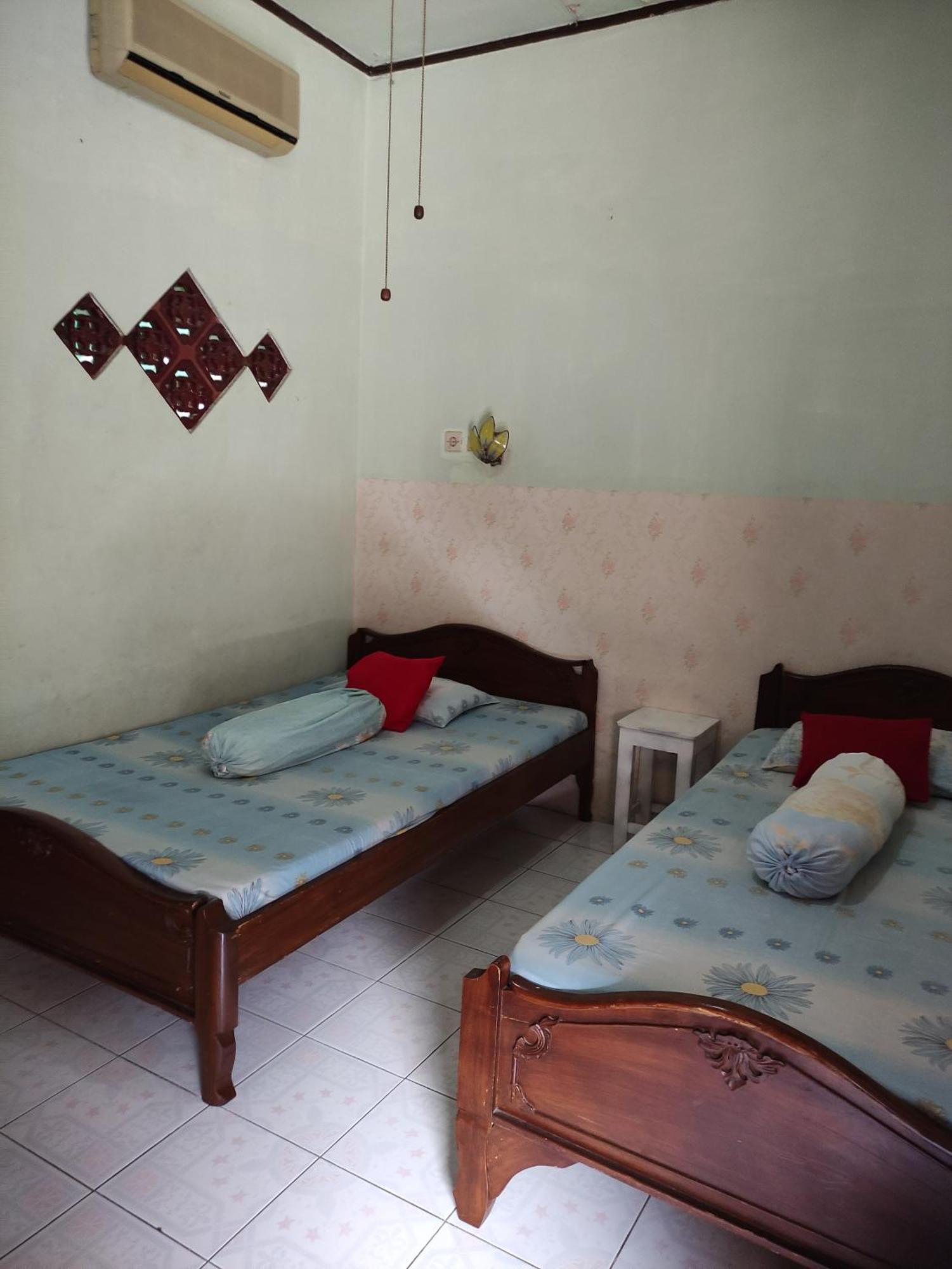 Fortuna Guest House Yogyakarta Exterior foto