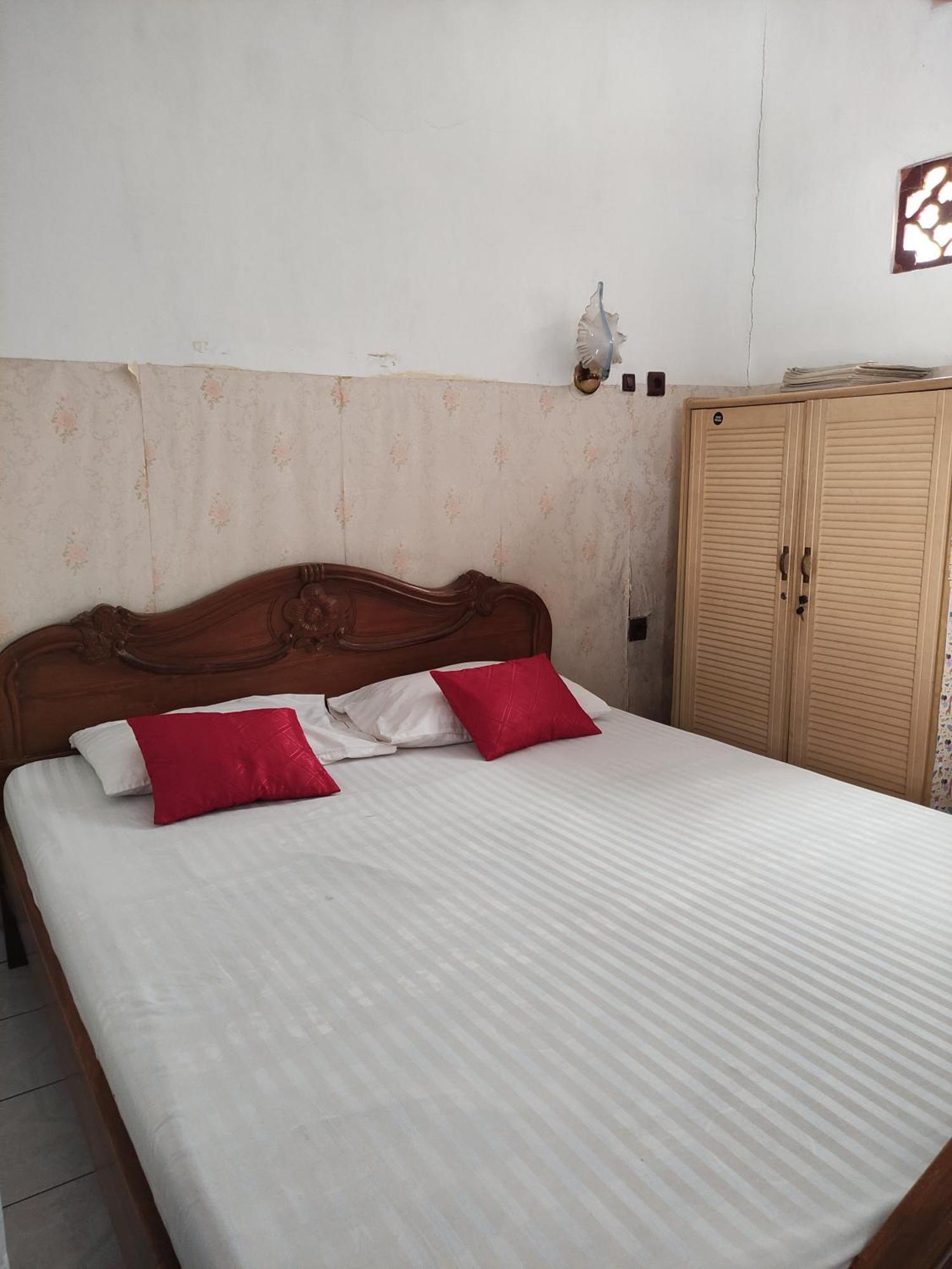 Fortuna Guest House Yogyakarta Exterior foto