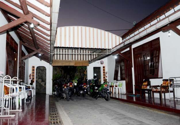 Fortuna Guest House Yogyakarta Exterior foto